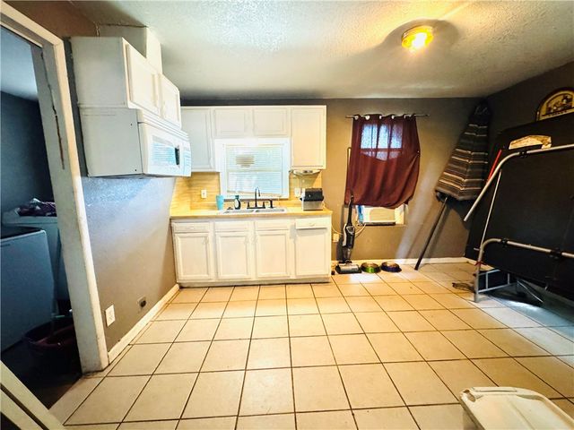 4309 Nicholson St, Corpus Christi, TX 78415