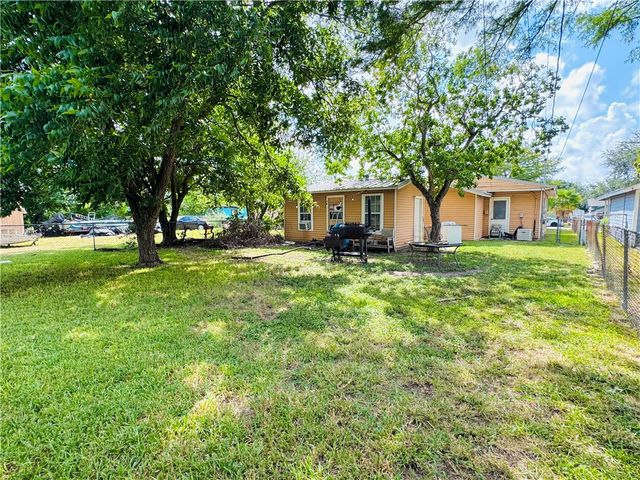 4309 Nicholson St, Corpus Christi, TX 78415