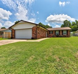 3125 Glenwood Drive, Chickasha, OK 73018