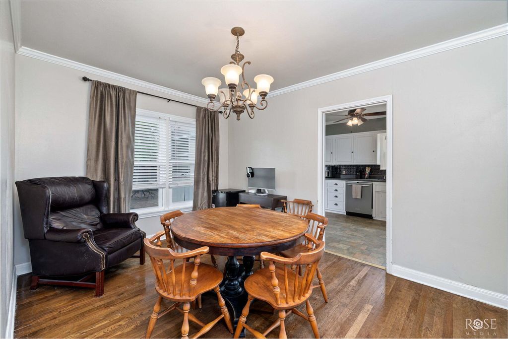 Image 11 of property listing at 315 N Jackson Street, San Angelo, TX 76901