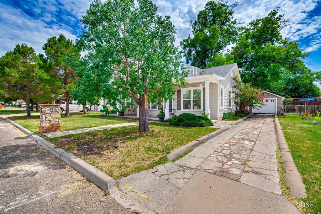 Image 3 of property listing at 315 N Jackson Street, San Angelo, TX 76901