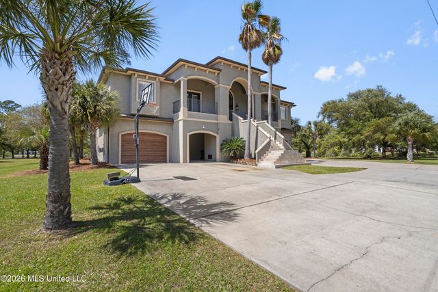 6605 Haystack Street, Biloxi, MS 39532