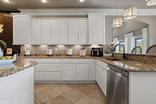 6605 Haystack Street, Biloxi, MS 39532