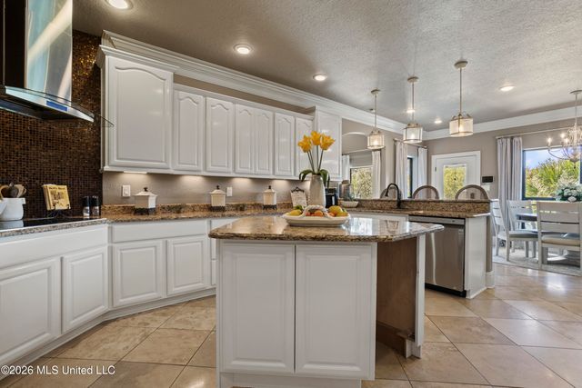 6605 Haystack Street, Biloxi, MS 39532