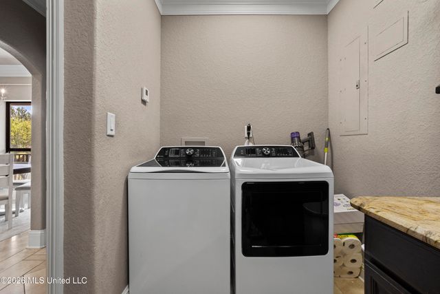 6605 Haystack Street, Biloxi, MS 39532