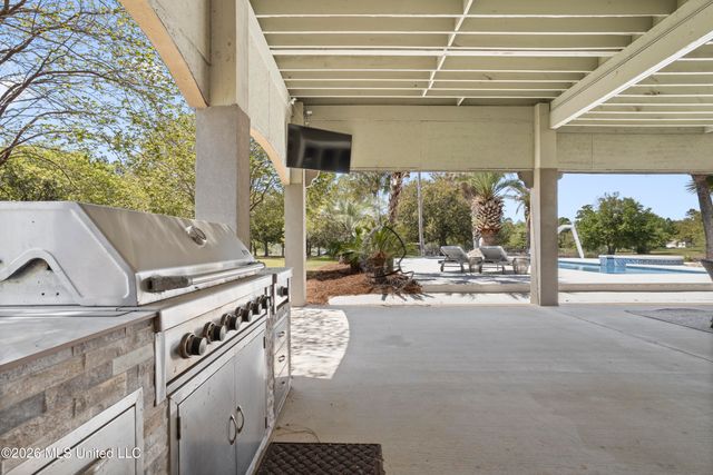 6605 Haystack Street, Biloxi, MS 39532