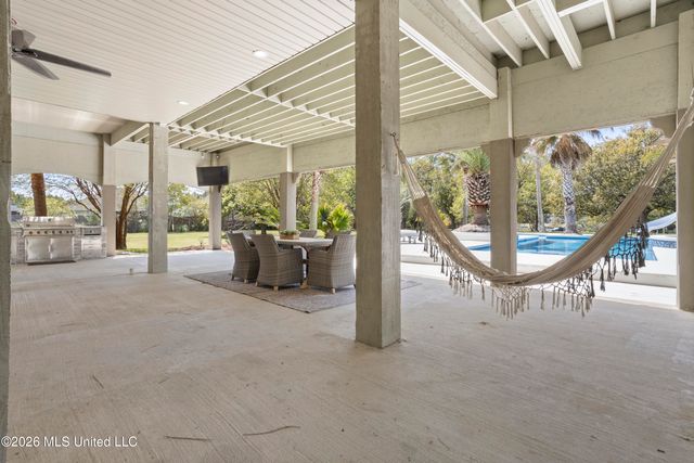 6605 Haystack Street, Biloxi, MS 39532