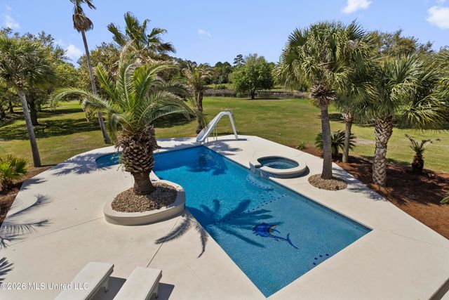 6605 Haystack Street, Biloxi, MS 39532