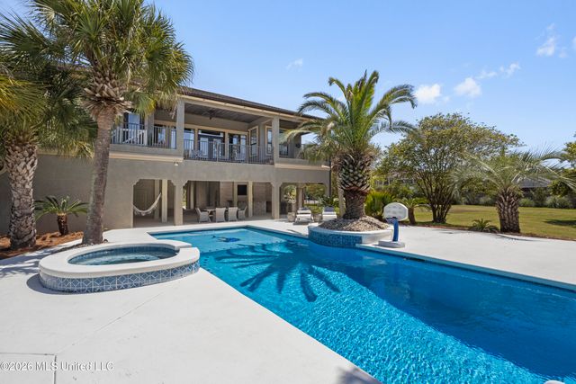 6605 Haystack Street, Biloxi, MS 39532