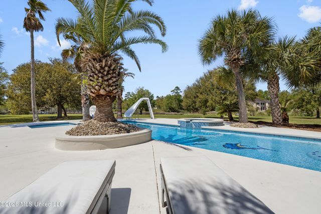 6605 Haystack Street, Biloxi, MS 39532