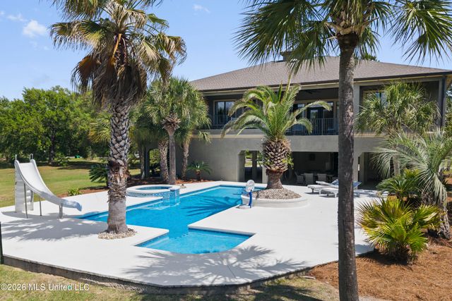 6605 Haystack Street, Biloxi, MS 39532