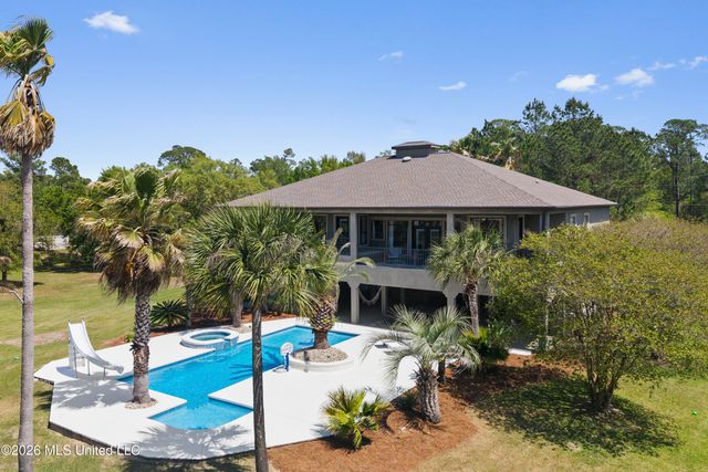 6605 Haystack Street, Biloxi, MS 39532