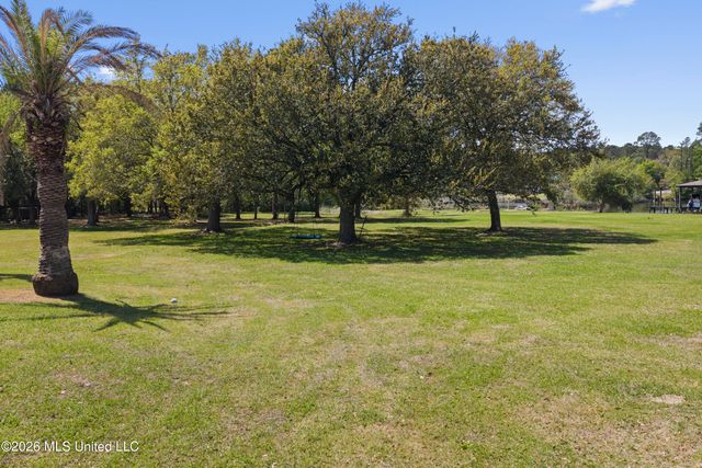 6605 Haystack Street, Biloxi, MS 39532