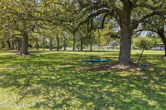 6605 Haystack Street, Biloxi, MS 39532