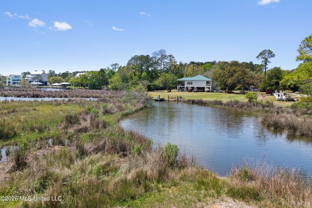 6605 Haystack Street, Biloxi, MS 39532