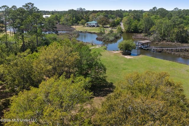 6605 Haystack Street, Biloxi, MS 39532