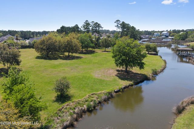 6605 Haystack Street, Biloxi, MS 39532