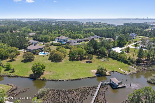 6605 Haystack Street, Biloxi, MS 39532