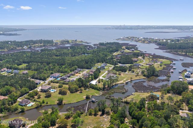 6605 Haystack Street, Biloxi, MS 39532