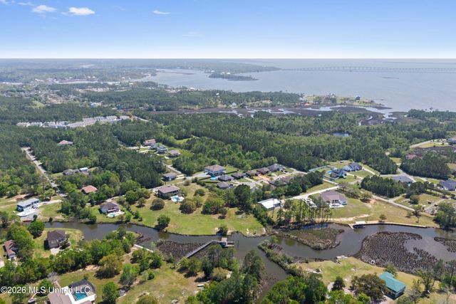 6605 Haystack Street, Biloxi, MS 39532