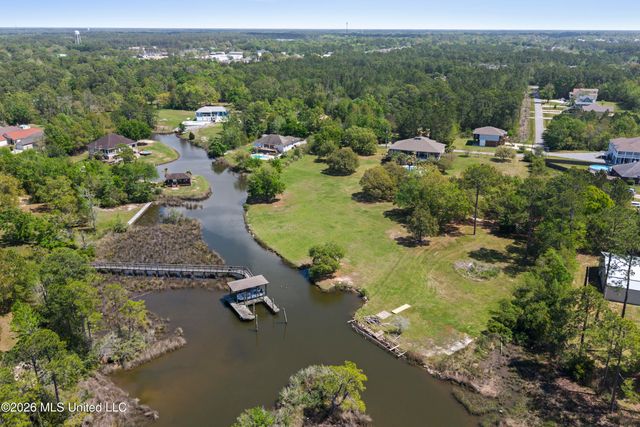 6605 Haystack Street, Biloxi, MS 39532