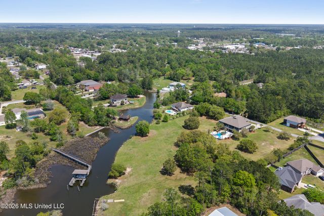 6605 Haystack Street, Biloxi, MS 39532