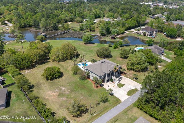 6605 Haystack Street, Biloxi, MS 39532