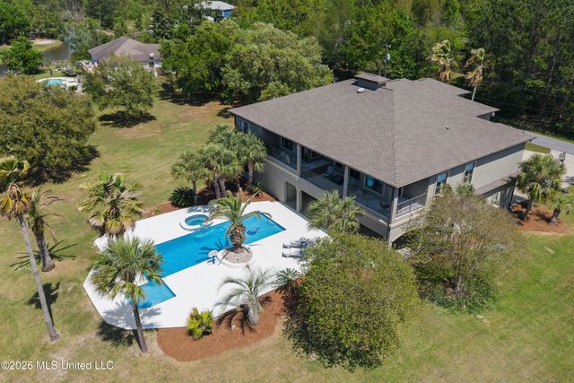 6605 Haystack Street, Biloxi, MS 39532