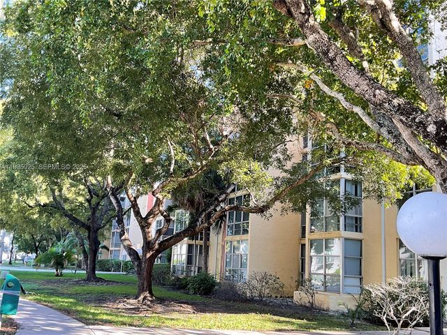 200 172nd St 520, Sunny Isles Beach, FL 33160