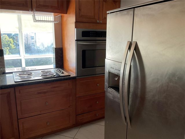 200 172nd St 520, Sunny Isles Beach, FL 33160