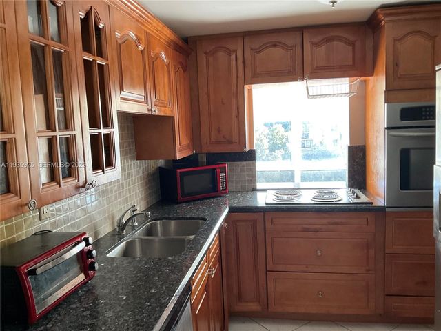 200 172nd St 520, Sunny Isles Beach, FL 33160