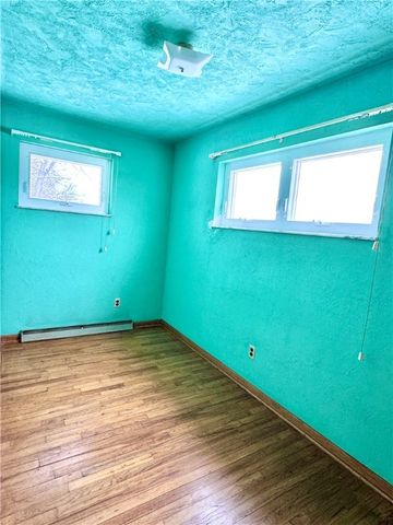 260 Simon Dr, Summit Twp, PA 16002