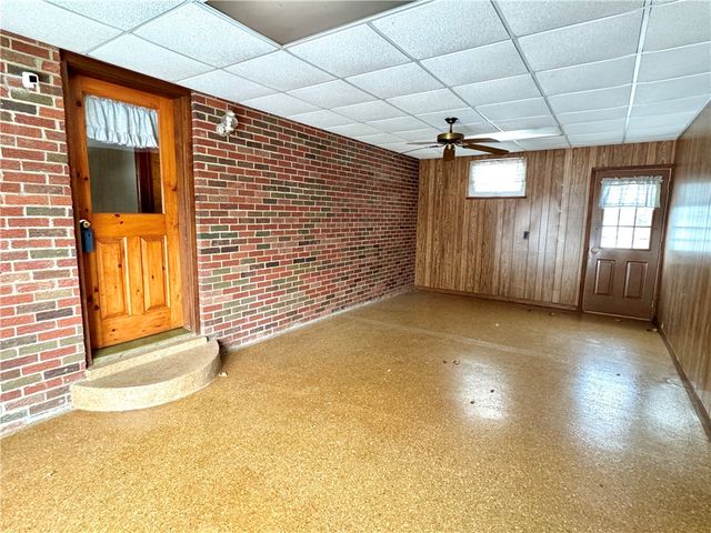 260 Simon Dr, Summit Twp, PA 16002