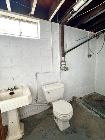 260 Simon Dr, Summit Twp, PA 16002