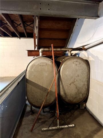 260 Simon Dr, Summit Twp, PA 16002