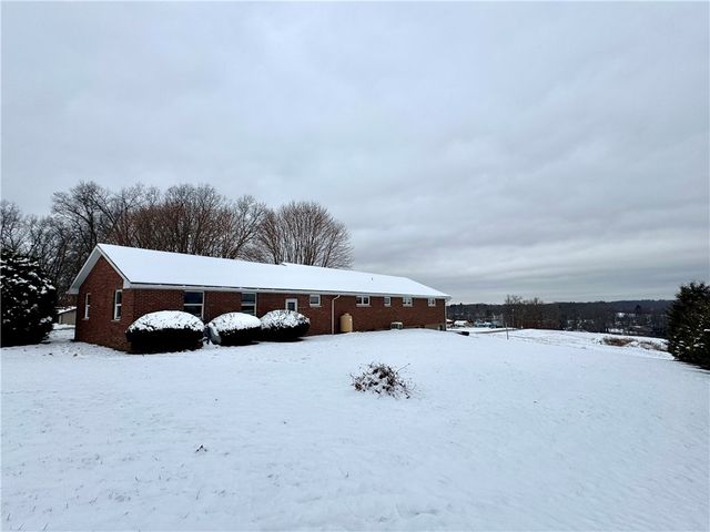 260 Simon Dr, Summit Twp, PA 16002
