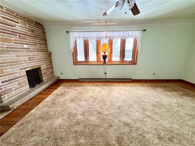 260 Simon Dr, Summit Twp, PA 16002