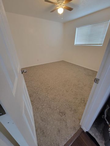 325 Tennessee Street NE, Albuquerque, NM 87108