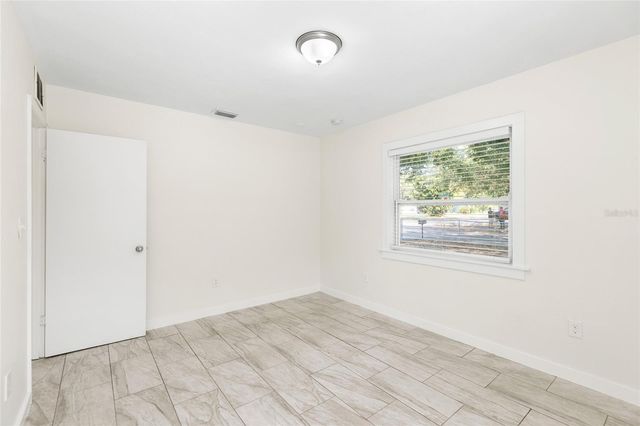 1901 E SHADOWLAWN AVENUE, Tampa, FL 33610