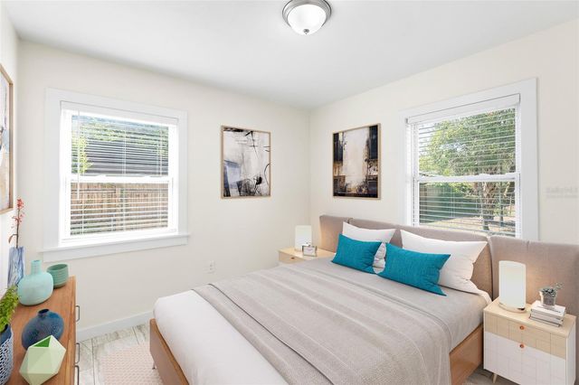 1901 E SHADOWLAWN AVENUE, Tampa, FL 33610