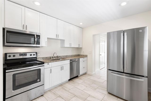 1901 E SHADOWLAWN AVENUE, Tampa, FL 33610