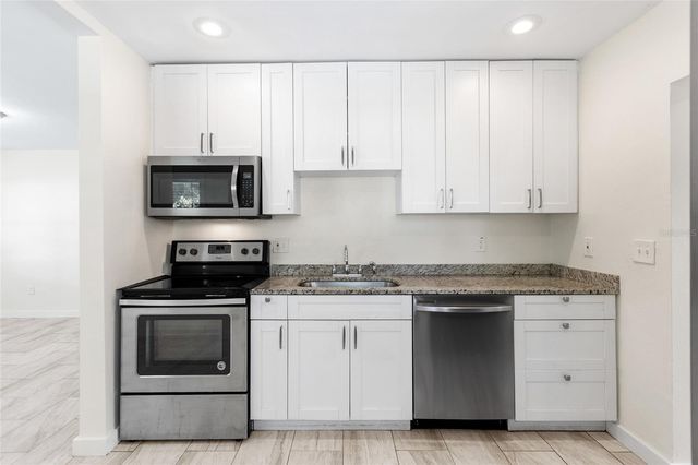 1901 E SHADOWLAWN AVENUE, Tampa, FL 33610