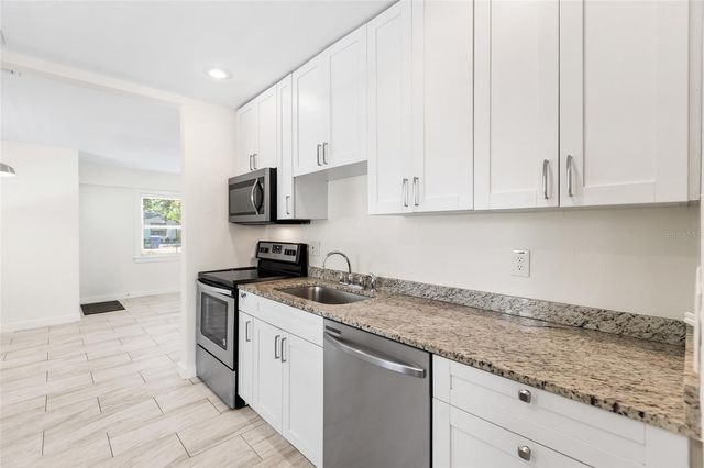 1901 E SHADOWLAWN AVENUE, Tampa, FL 33610