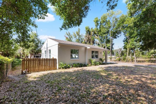 1901 E SHADOWLAWN AVENUE, Tampa, FL 33610