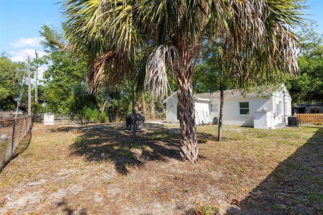 1901 E SHADOWLAWN AVENUE, Tampa, FL 33610