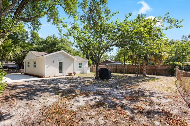 1901 E SHADOWLAWN AVENUE, Tampa, FL 33610