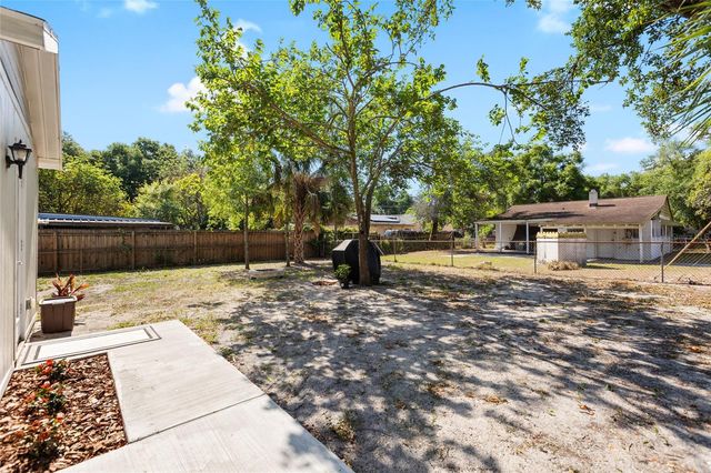 1901 E SHADOWLAWN AVENUE, Tampa, FL 33610