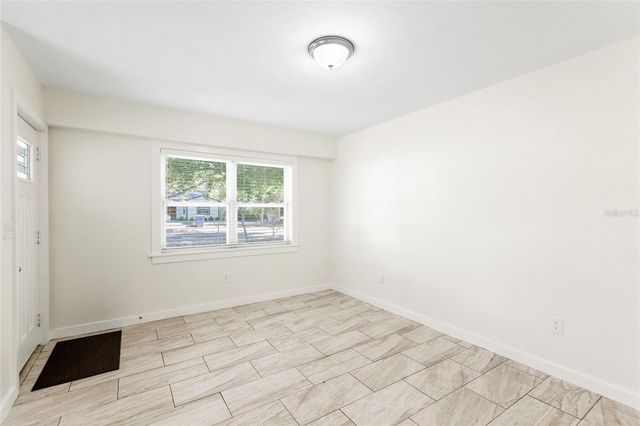 1901 E SHADOWLAWN AVENUE, Tampa, FL 33610