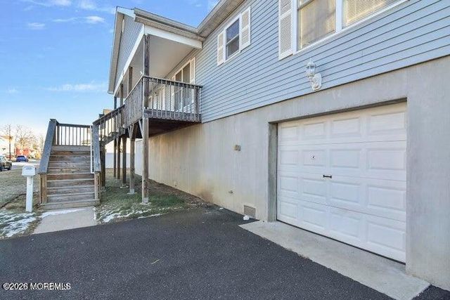 410 Bayview Avenue, Union Beach, NJ 07735