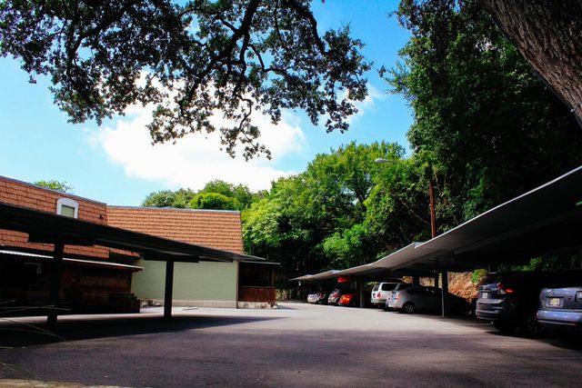 1500 E East Side DR 117-A, Austin, TX 78704
